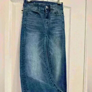 American Eagle High-Riss Authentic  Next Level Stretch Blue Jeans Woman’s 00